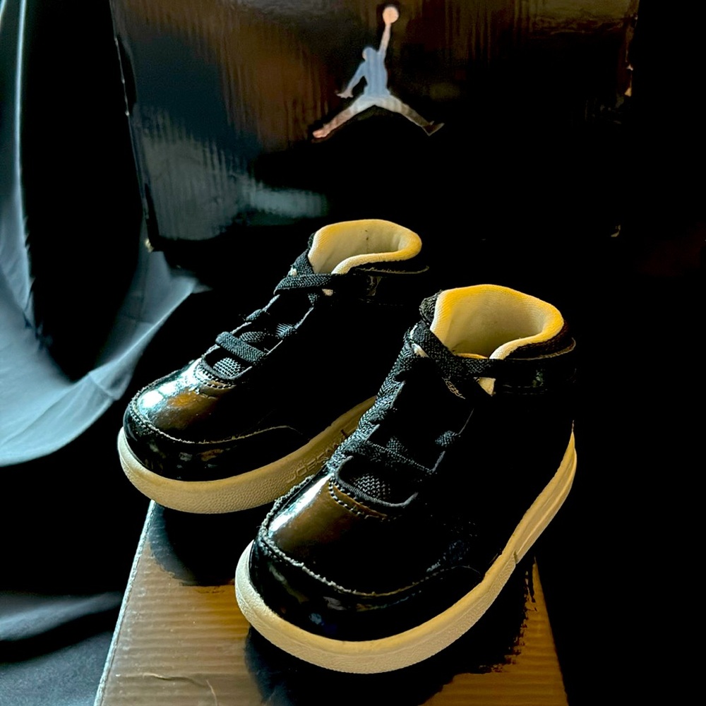 Toddler Jordan Pro Classic black.Toddler Size 5c, Clean in original box